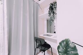Minimalist Loft 201