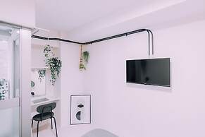 Minimalist Loft 201