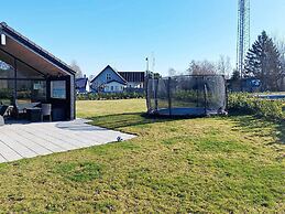 5 Star Holiday Home in Dronningmolle