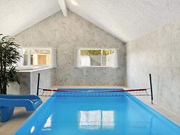 5 Star Holiday Home in Dronningmolle