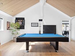 5 Star Holiday Home in Dronningmolle