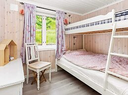 8 Person Holiday Home in Valldal