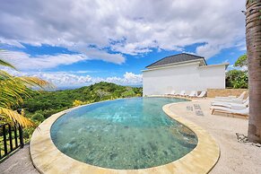 Kelingking Parama Resort