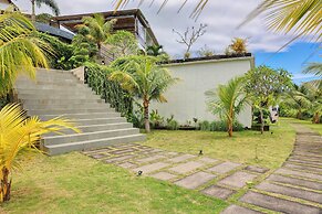 Kelingking Parama Resort