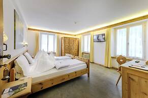 POSCHIAVO Suisse Hotel