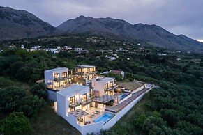 Four Horizons Luxury Villas