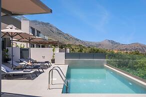 Four Horizons Luxury Villas