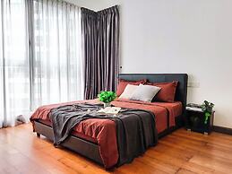 NaiBnB @ Regalia Residence