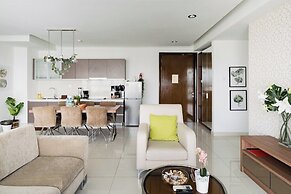 NaiBnB @ Regalia Residence