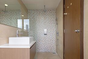 NaiBnB @ Regalia Residence