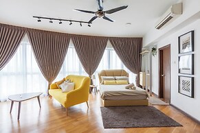 NaiBnB @ Regalia Residence