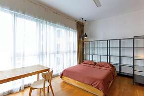 NaiBnB @ Regalia Residence