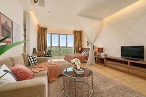 NaiBnB @ Regalia Residence