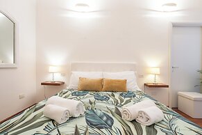 Blanco Rooms