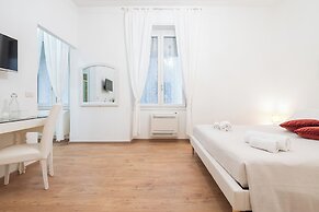 Blanco Rooms