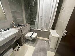 OYO HOME 1384 Luxrious 1 BHK With Balcon