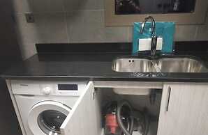 OYO HOME 1384 Luxrious 1 BHK With Balcon