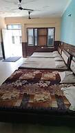 Goroomgo shri Ganpati Guest house