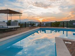 Enticing Apartment in Ascoli Piceno With Swimming Pool
