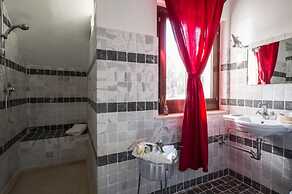 Enticing Apartment in Ascoli Piceno With Swimming Pool