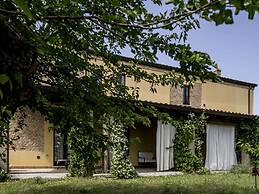 Enticing Apartment in Ascoli Piceno With Swimming Pool