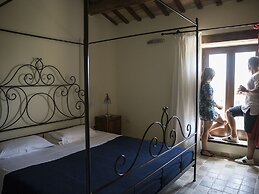 Enticing Apartment in Ascoli Piceno With Swimming Pool