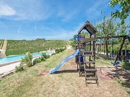 Enticing Apartment in Ascoli Piceno With Swimming Pool