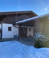 Quaint Mansion Near ski bus in Goldegg