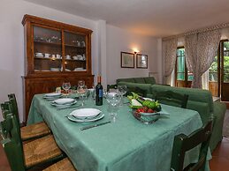 Cozy Holiday Home With Pool in Sienna Italy