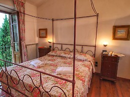 Cozy Holiday Home With Pool in Sienna Italy