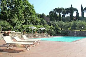 Cozy Holiday Home With Pool in Sienna Italy