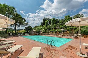 Cozy Holiday Home With Pool in Sienna Italy