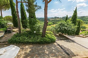 Cozy Holiday Home With Pool in Sienna Italy