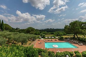 Cozy Holiday Home With Pool in Sienna Italy