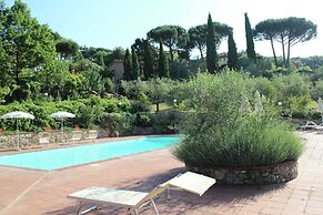 Cozy Holiday Home With Pool in Sienna Italy