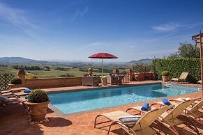 Beautiful Villa in Peccioli With Private Swimming Pool