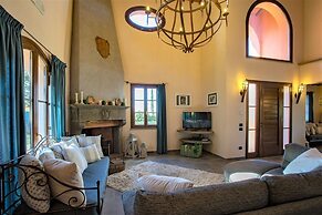 Pleasant Villa in Peccioli With Private Swimming Pool