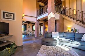 Pleasant Villa in Peccioli With Private Swimming Pool