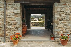 Rustic Farmhouse in Cortona With Swimming Pool