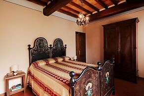 Rustic Farmhouse in Cortona With Swimming Pool