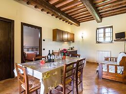 Farmhouse in Perugia With Swimming Pool