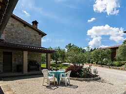 Farmhouse in Perugia With Swimming Pool