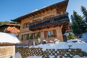 Apartment in Hochfugen With a Terrace