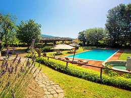 Comfortable Cottages in Loro Ciuffenna