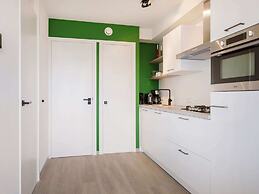 Apartment Located Directly on the Sneekermeer