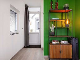 Apartment Located Directly on the Sneekermeer