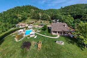 Large Holiday Home in Cagli With Pool