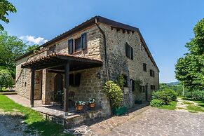 Farmhouse in Hilly Area in Gubbio With Pool