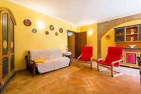 Farmhouse in Hilly Area in Gubbio With Pool