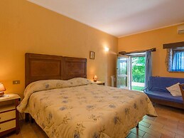 Farmhouse in Hilly Area in Gubbio With Pool